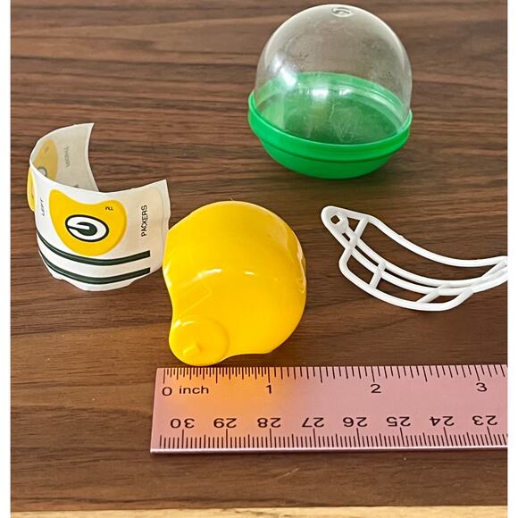 Vintage NFL Mini Gumball Vending Machine Plastic Football GB Packers Helmet - Picture 6 of 9